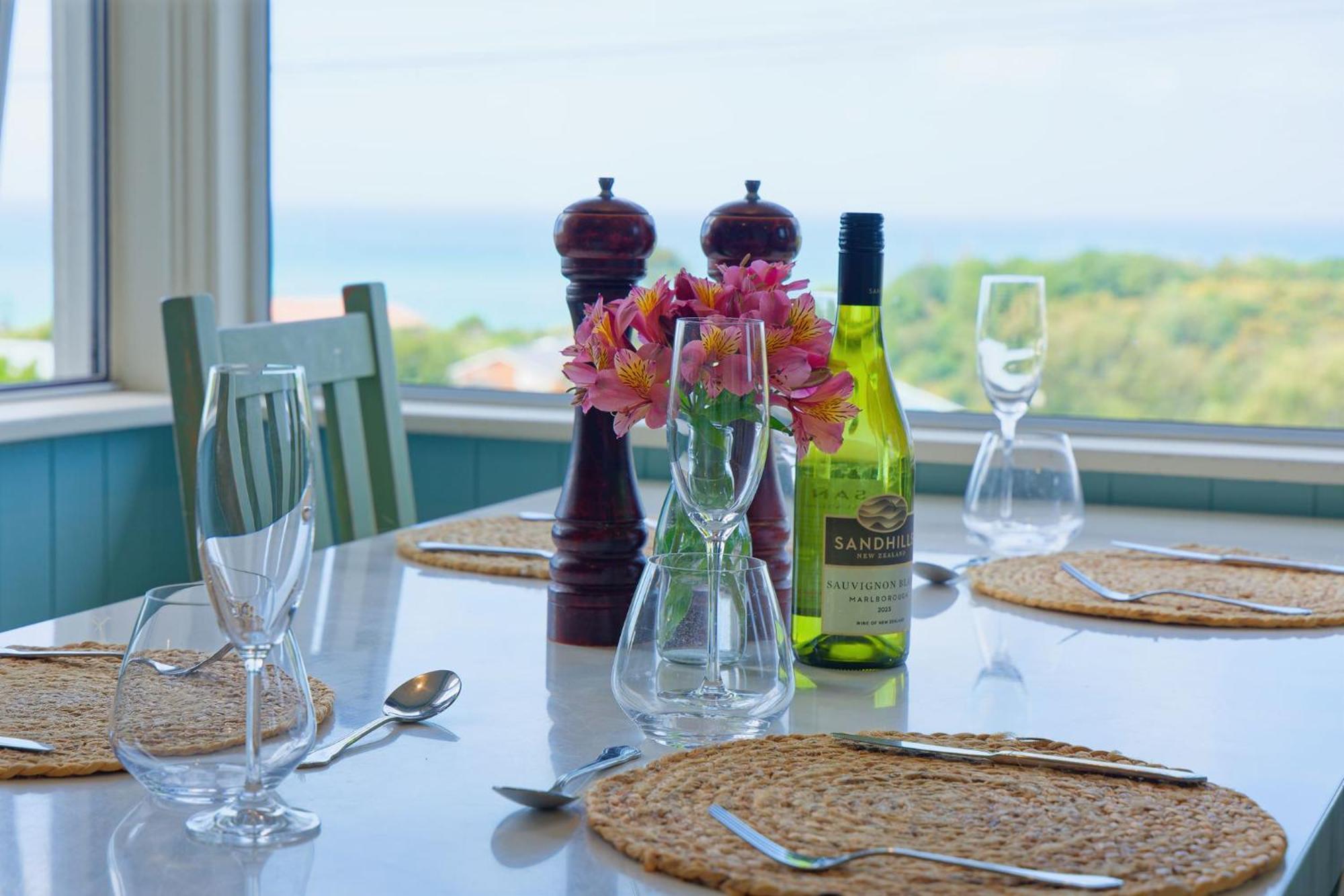 Five Palms Villa Kaikoura Ngoại thất bức ảnh